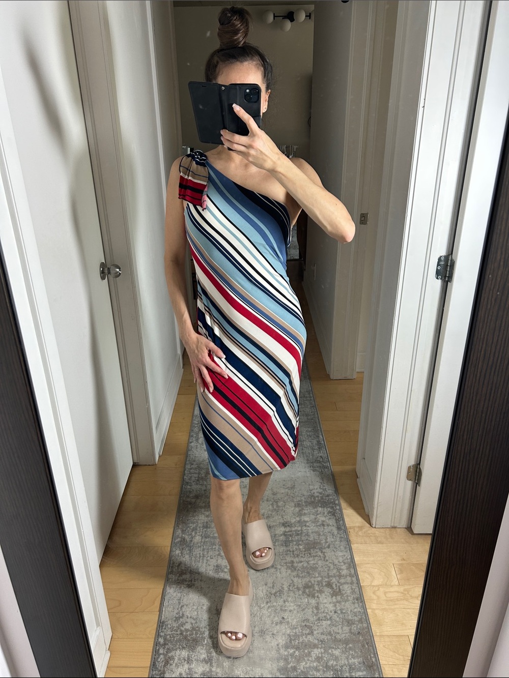 BCBGMAXAZRIA One Shoulder Asymmetrical Striped Jersey Dress Small